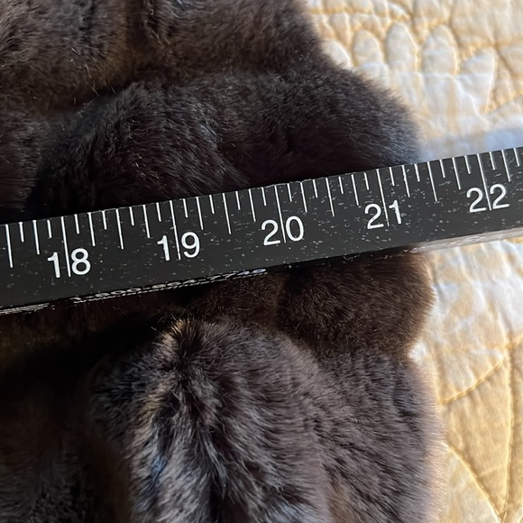 Outdoor Edition by Parkhurst Faux Fir Vest SZ L - Picture 7 of 12